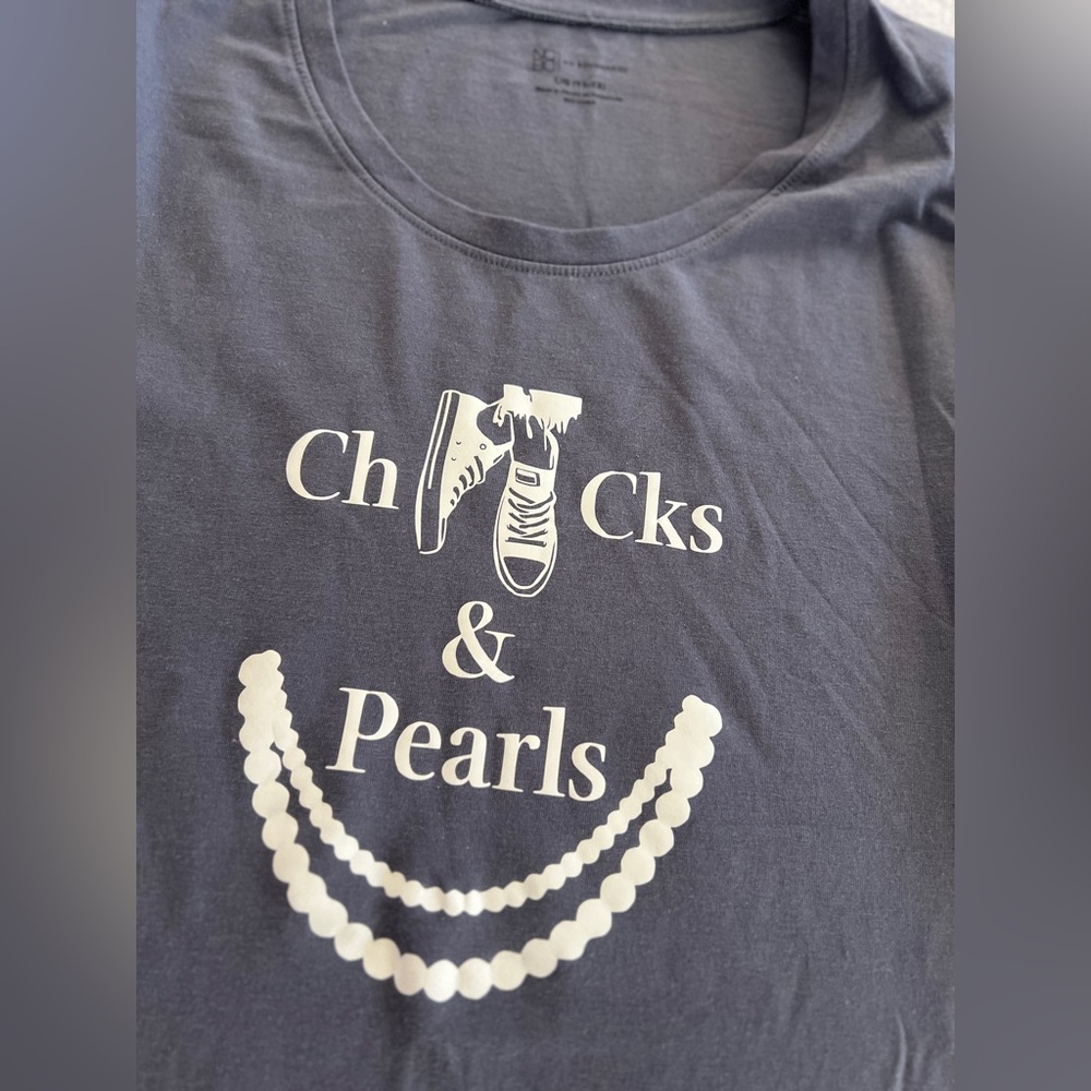 Chucks & Pearls T- shirt